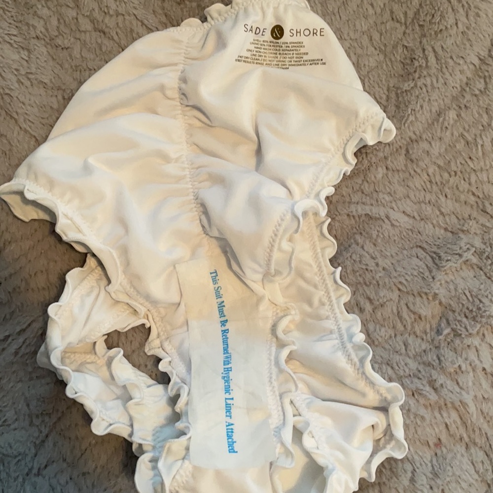 NWT White Ruffled Bathing Suit Bottom - Picture 4 of 4